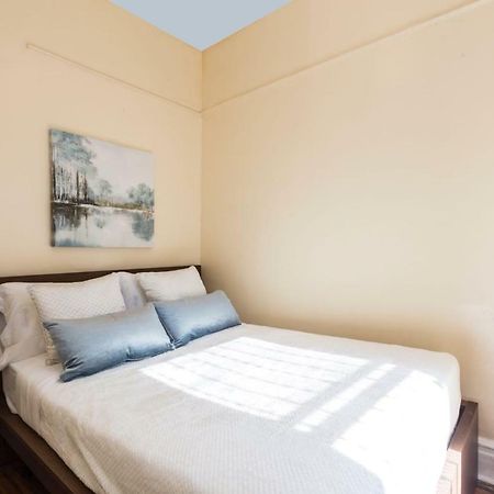 Lavish 3 Bedroom Apt In Williamsburg!! นิวยอร์ก ภายนอก รูปภาพ