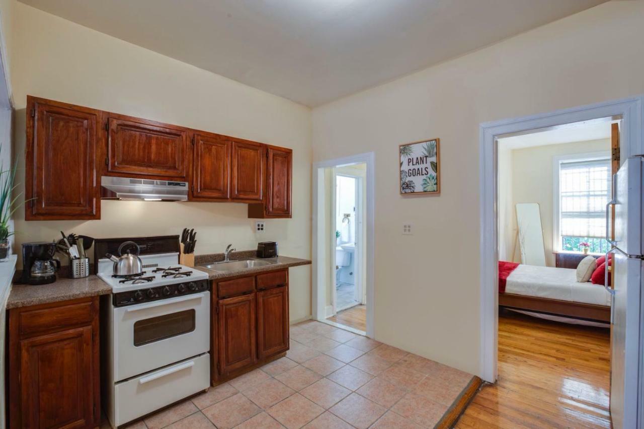 Lavish 3 Bedroom Apt In Williamsburg!! นิวยอร์ก ภายนอก รูปภาพ