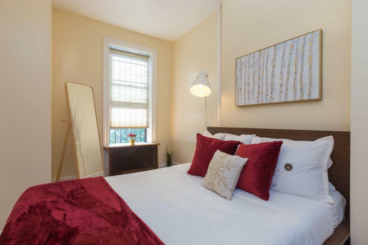 Lavish 3 Bedroom Apt In Williamsburg!! นิวยอร์ก ภายนอก รูปภาพ